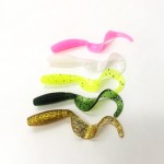 12 pcs / bag Artificial Curly Tail Maggot Grub Worm Fishing Lures Soft Grubs smell 6.5cm 1.82g for Sea River Lake Fishing 032